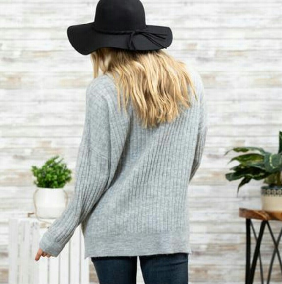 ❌SOLD OUT❌ Soft & Cozy Heather Gray Sweater - Picture 3 of 3